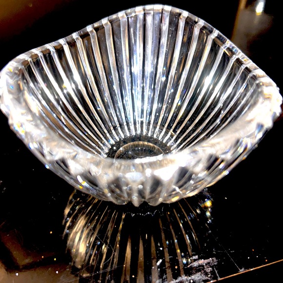 Waterford " Marquis" Bowl / Unique Curves at Top - Picture 3 of 5